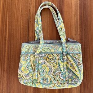 Vera Bradley tote bag in the "Lemon Parfait" pattern
